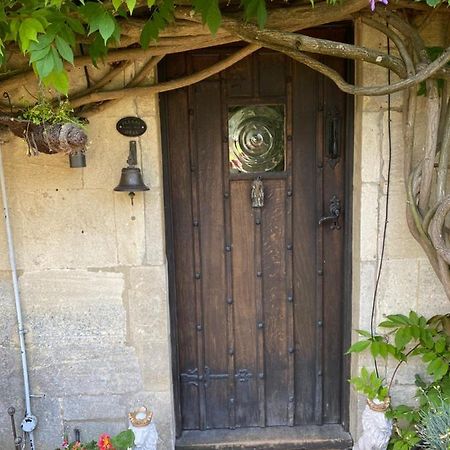 Wisteria Cottage Melksham Exterior photo